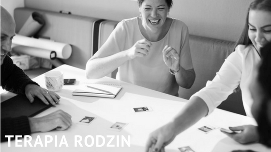 OPRE-terapia-rodzin-800×450-B&W